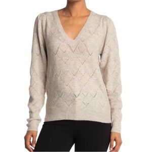ASTR The Label Oatmeal Pointelle Soft Long Sleeve Sweater L